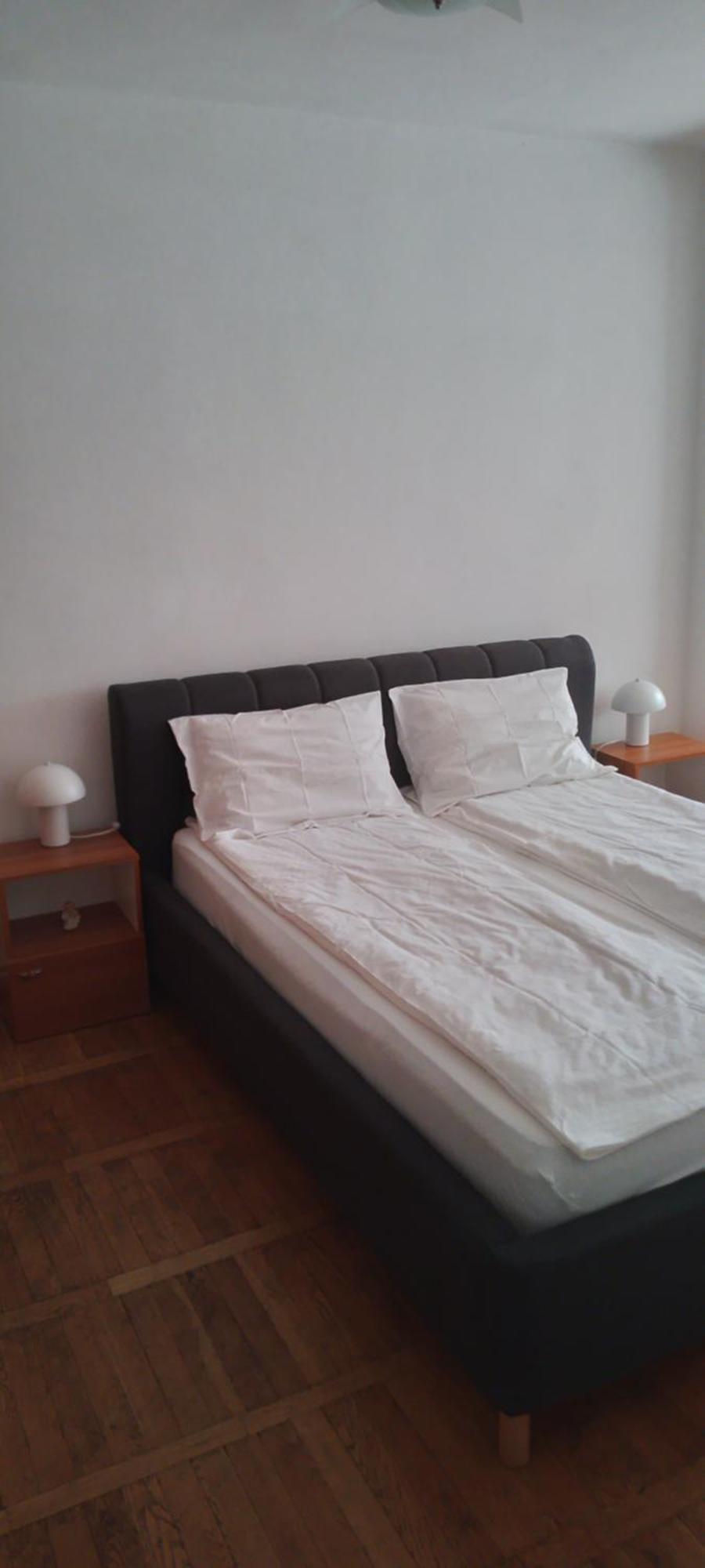 The Home Hunedoara Luaran gambar