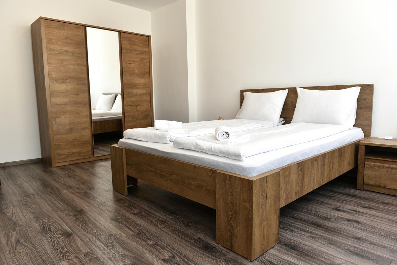 The Home Hunedoara Luaran gambar